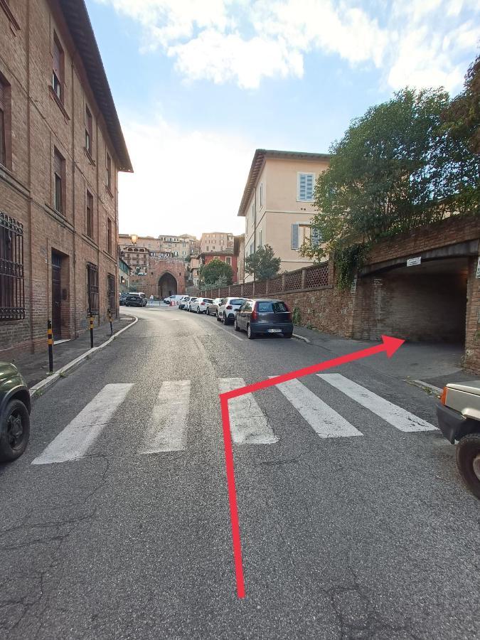 Firsthouse - Nel Centro Storico Con Parcheggio Gratuito Leilighet Siena Eksteriør bilde